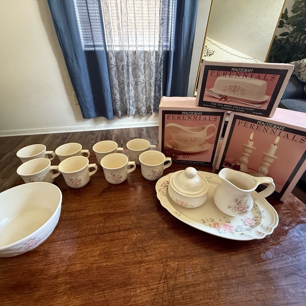 Pfaltzgraff Tea Rose Set – Vintage + New in Box